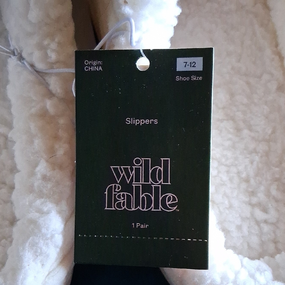 Wild Fable White Festive Slippers - Picture 2 of 4